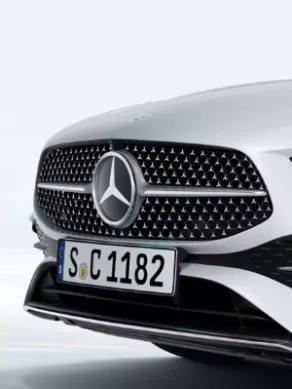 Mercedes CLA Restyling 2023 fanali mascherina