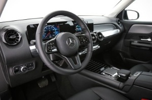 mercedes glb 180 interni