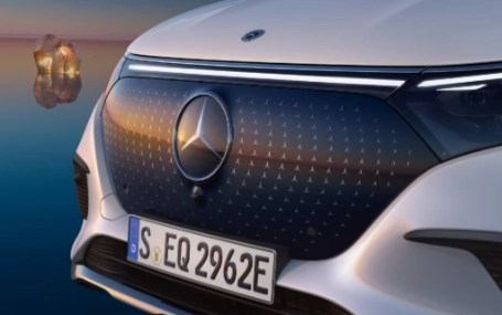 Mercedes EQS SUV Luci LED posteriori nel design ad elica 3D