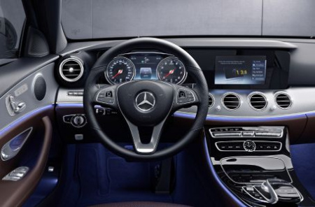 storia del volante Mercedes