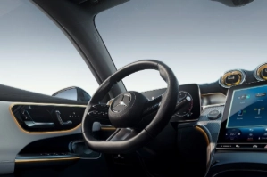 volante di nuova Mercedes GLC Coupé 2023